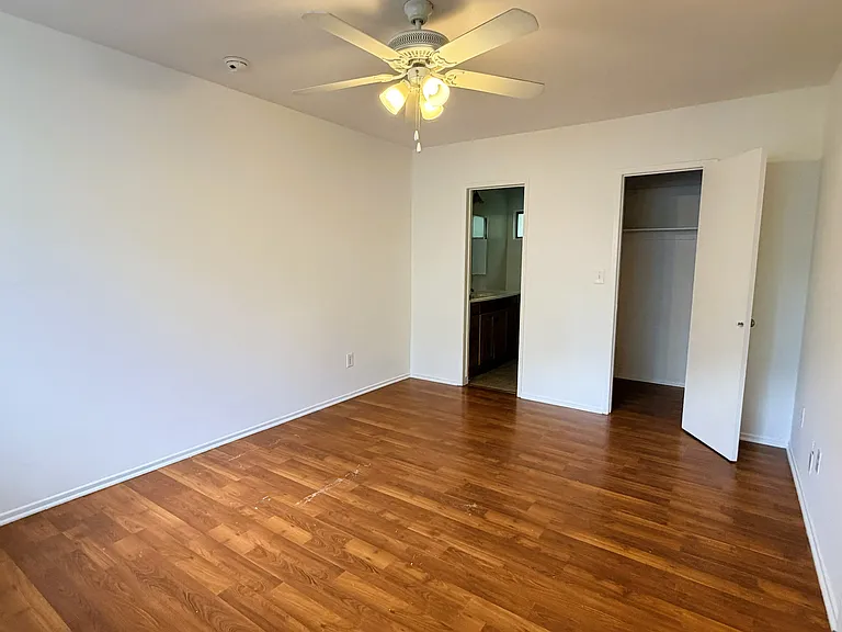 14641 Magnolia Blvd #1 — Photo 10