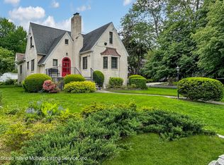 31 Devon Pl, Staten Island, NY 10301