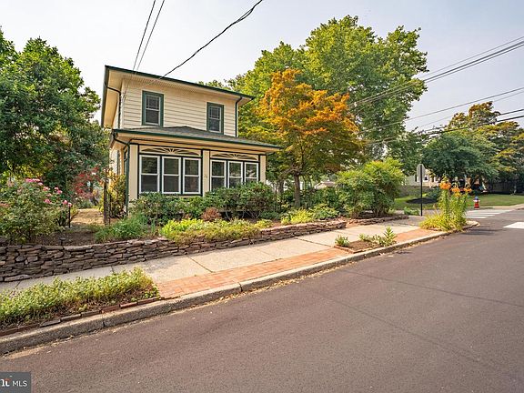2nd image of 26 Osborne Ave