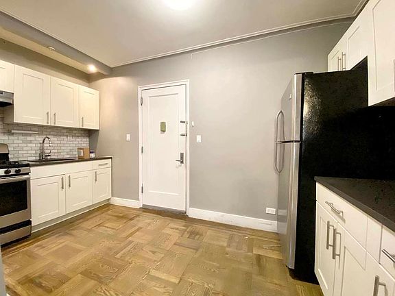 4th image of 3660 Waldo Ave APT 4