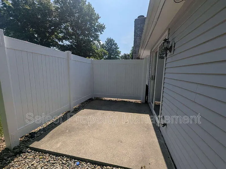 4619 Arlington Pkwy S — Photo 5