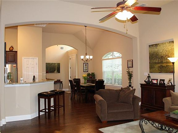 5th image of 15311 Glen Heather Dr #907