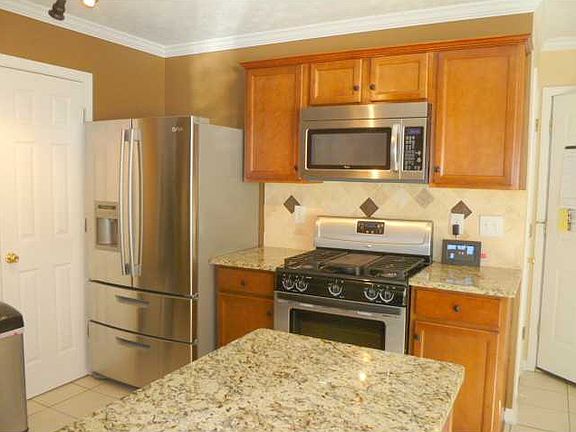 5th image of 2335 Ashton Dr