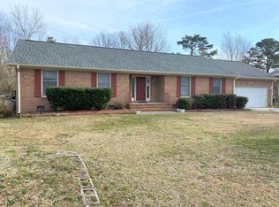 405 R L Honeycutt Dr, Wilmington, NC 28412