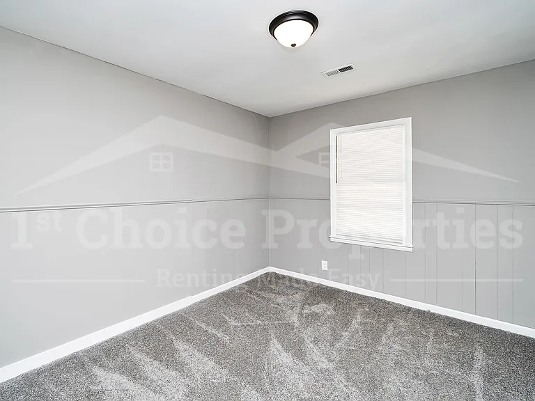 108 13th Ave NW — Photo 8