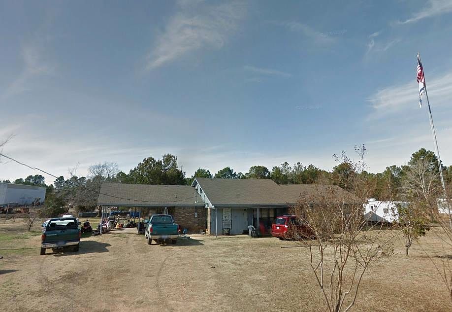 1st image of 921 Brower Ln