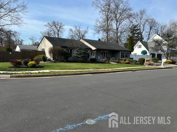 2 Melissa Ct