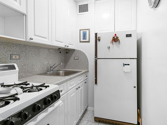 5th image of 201 E 37th St APT 8E