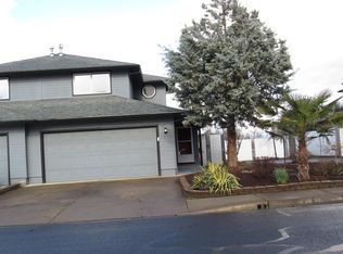 1076 Glengrove Ave, Central Pt, OR 97502