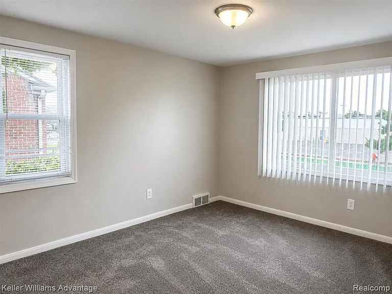 24434 W Chicago St — Photo 6