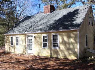 802 Long Cove Rd, Gales Ferry, CT 06335