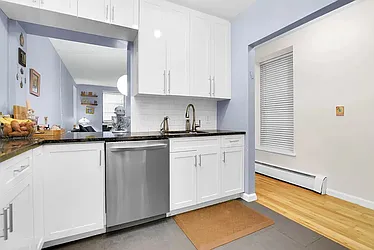 Rented by R New York