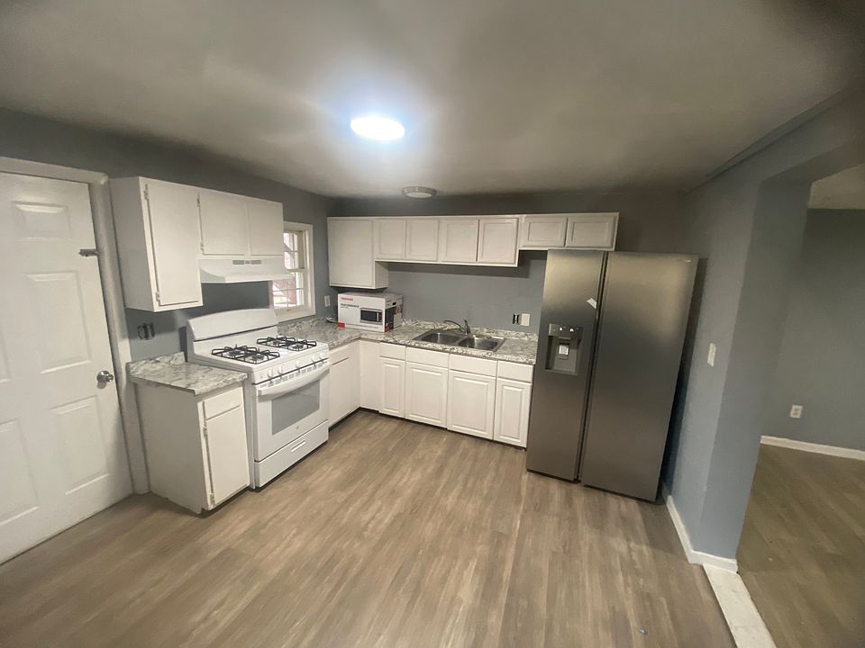 1st image of 200 Murray St #2