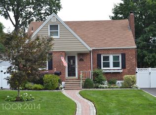 53 Huntting Dr, Dumont, NJ 07628