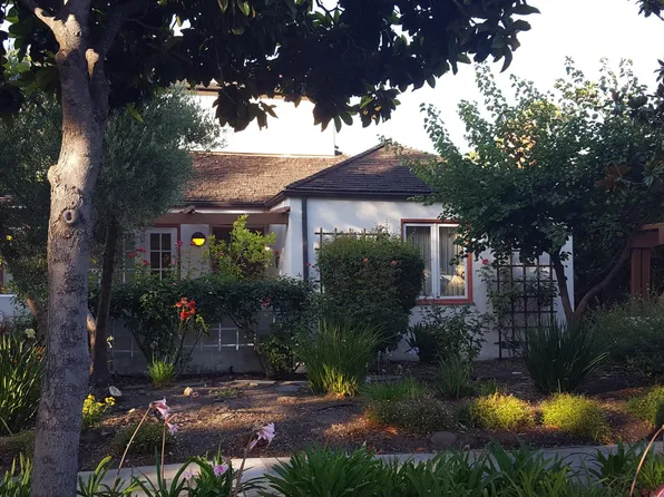 1661 Castilleja Ave, Palo Alto, CA 94306