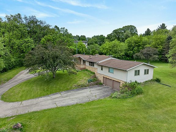 3rd image of 6473 Sunset Dr #1