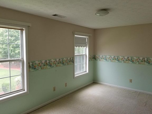 4th image of 3335 Summit Place Dr