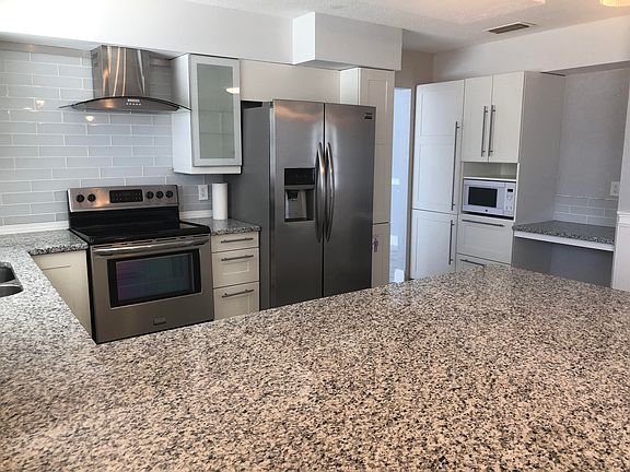 5th image of 38 Juniper Dr