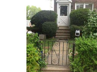 201 Lardner St, Philadelphia, PA 19111