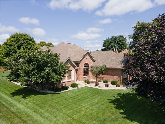 2nd image of 2464 Shenandoah Dr