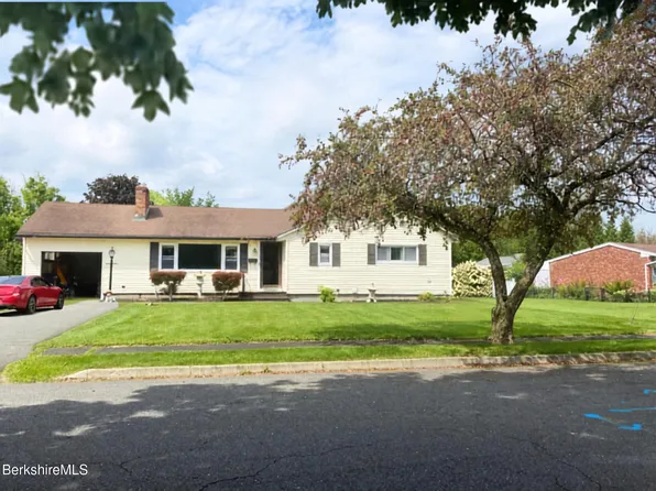 19 Chenaille Ter, North Adams, MA 01247