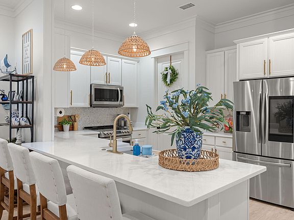 4th image of 224 Carson Oaks Ln