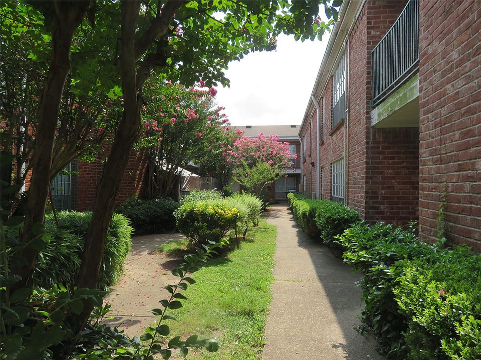 1st image of 9201 Clarewood Dr #322