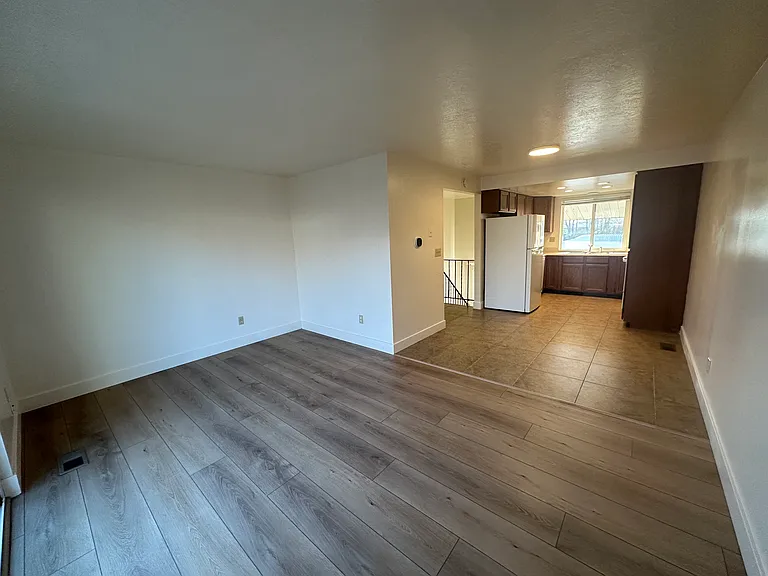 120 N 200 E #7 — Photo 17
