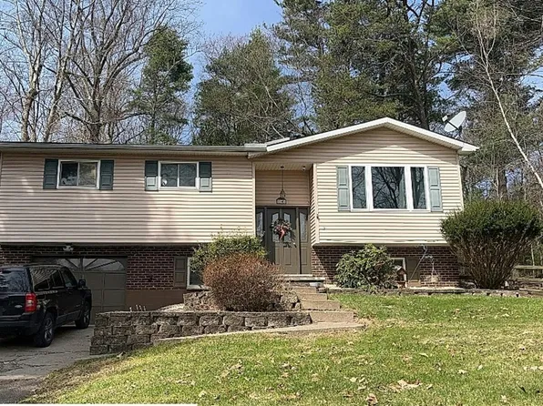 10 Lily Lake Rd, Wapwallopen, PA 18660