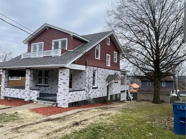 6 S South 7th St, Youngwood, PA 15697