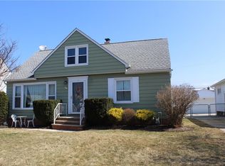 679 Glenhurst Rd, Willowick, OH 44095