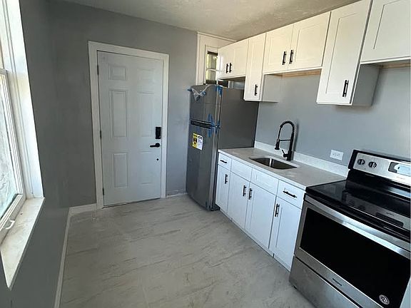 3rd image of 669 Avenue B NW #1
