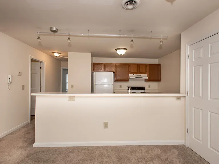 Walk to UC & UC Medical | 1BR/2BR Apartments — Photo 70