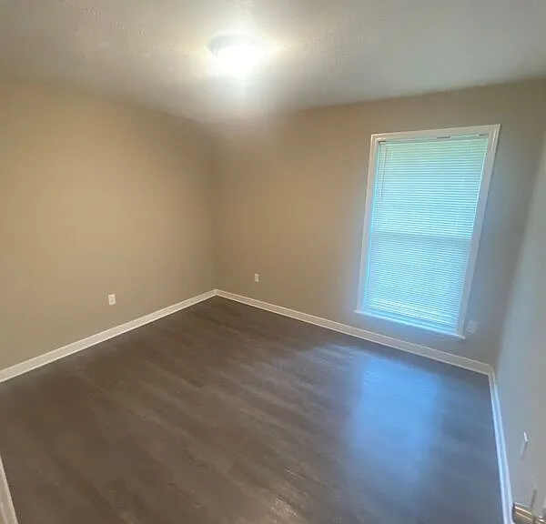 1010 Deryll St — Photo 19