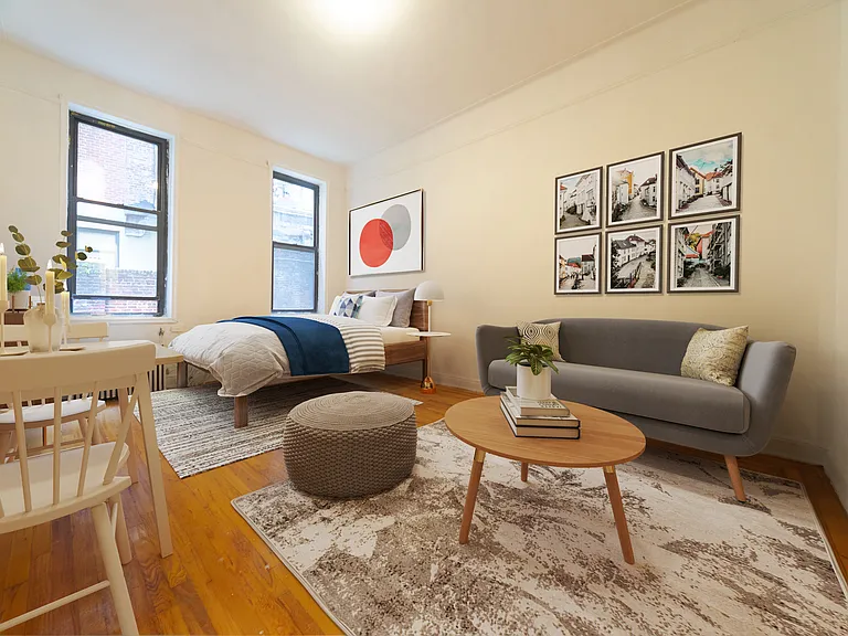 210 E 38th St #1B — Photo 1