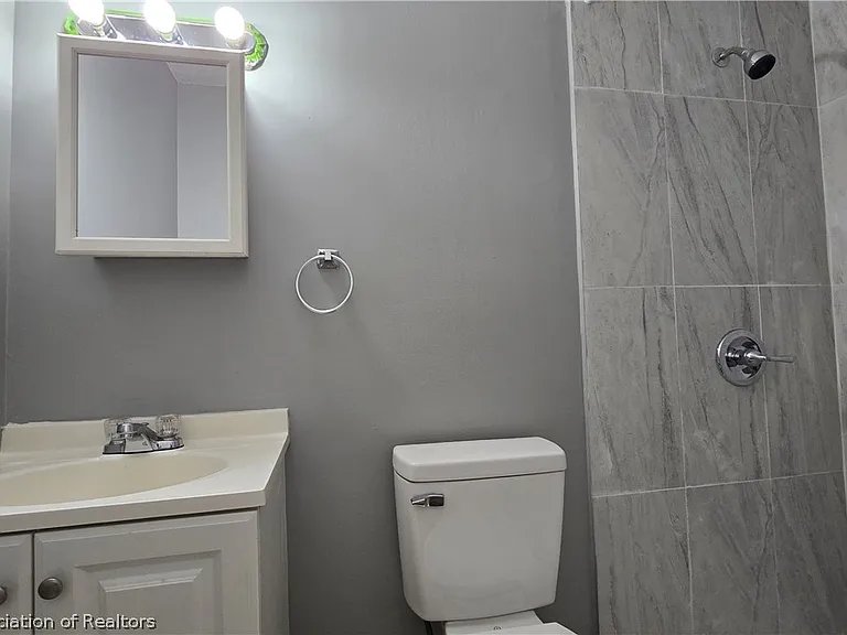 1552 Cedarbrook St — Photo 14