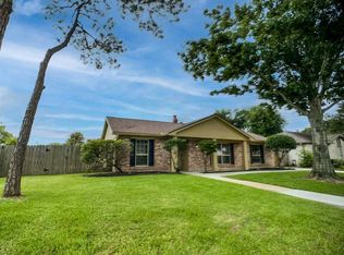 11703 Brighton Ln, Meadows Place, TX 77477