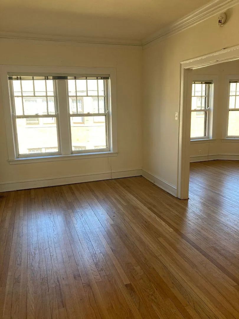 358 - *4447 North Ashland, LLC* — Photo 4
