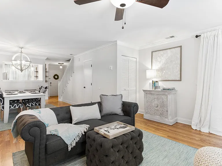 1130 Silent Harbor Ct — Photo 6