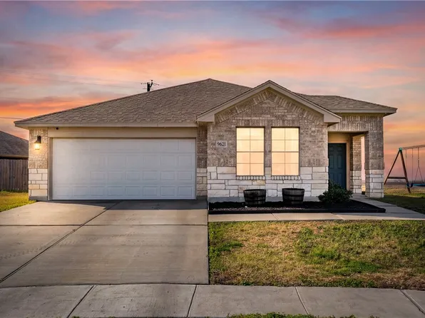 9621 English Oak Dr, Corpus Christi, TX 78410