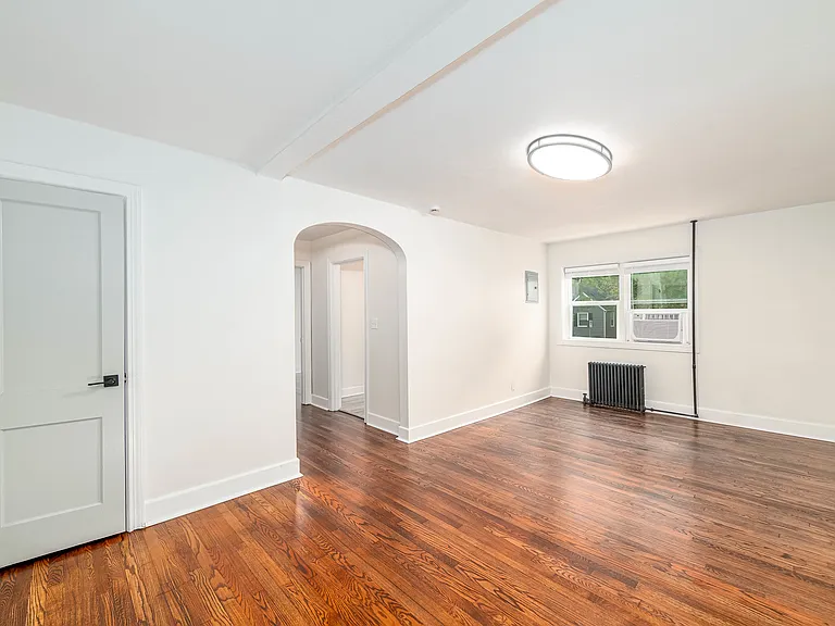 9610 Sherwood Pl — Photo 6
