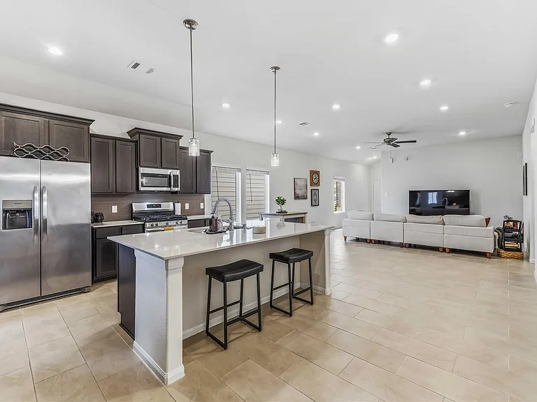 7954 Cypress Country Dr — Photo 7