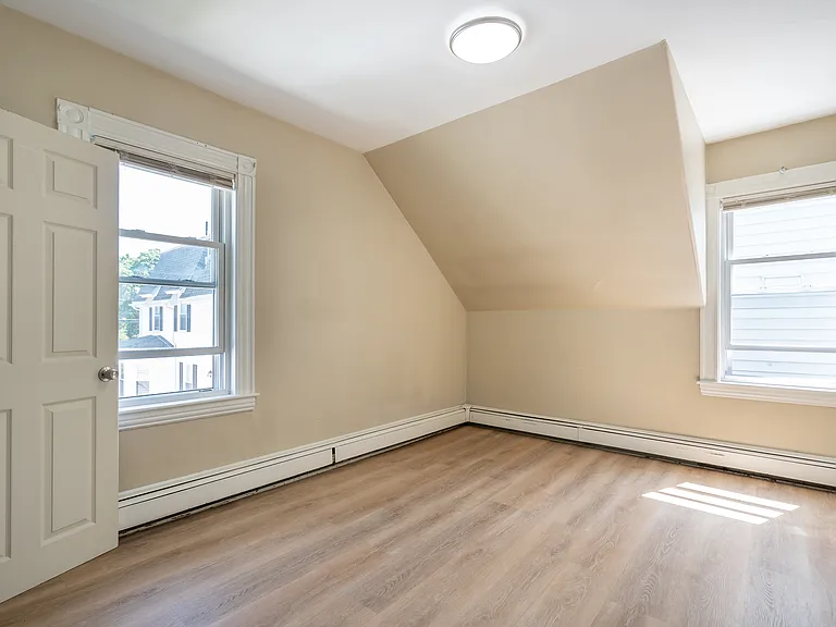 29-31 Adams St #4 — Photo 10