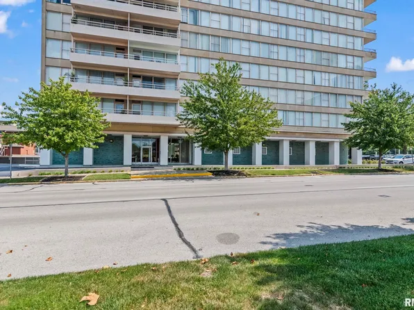 718 S 7th St APT 1003, Springfield, IL 62703