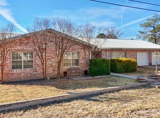 402 W Court Ave, Fort Davis, TX 79734