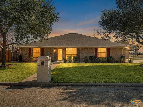 1601 Sunset Cir, Cameron, TX 76520