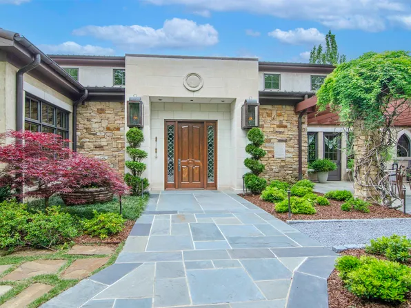 1079 Greystone Crst, Birmingham, AL 35242