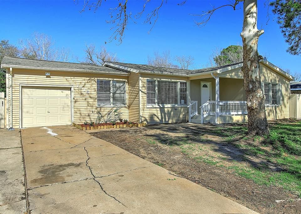 1st image of 1116 Park Ln