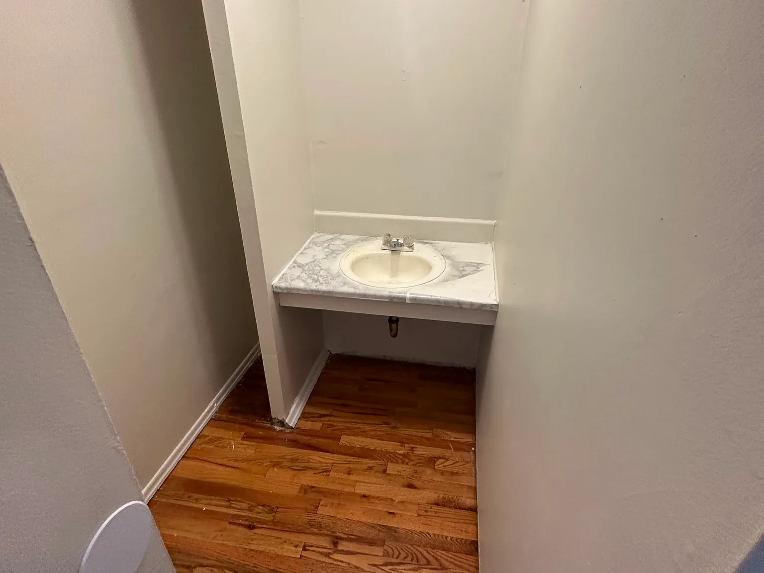 2 bed, 600 sqft, $1,750 — Photo 3