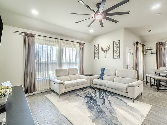 5th image of 3105 Lionsgate Dr